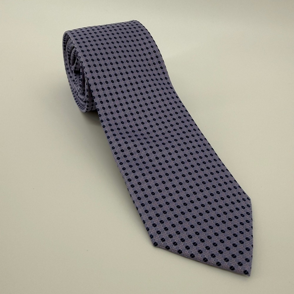 Saks Fifth Avenue Mens Silk Tie Purple Navy Blue Geometric Dot Pattern 3.25 Inch